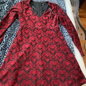 Beautiful mini dress.